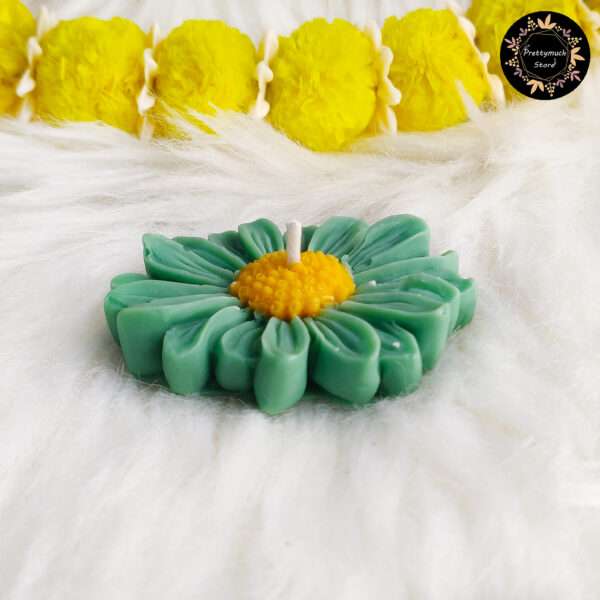Floating Daisy Candle (Green+Orange) - Image 2